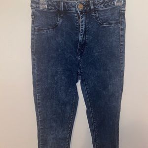 American Eagle size 6 acid wash jean